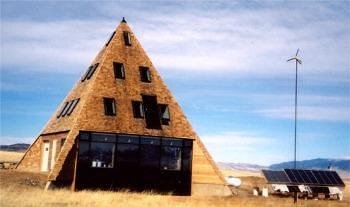 pyramid-house